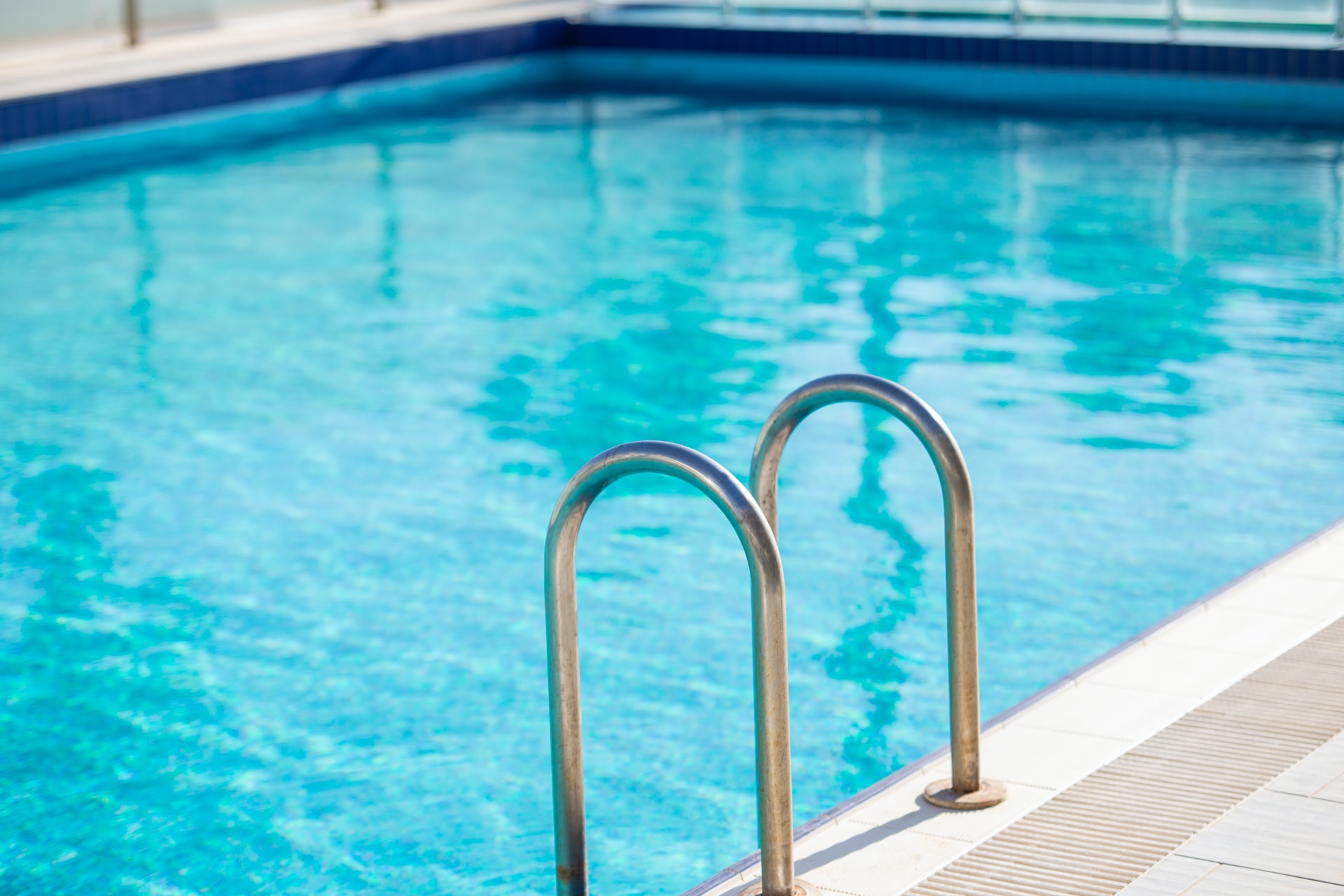 nettoyer fond piscine